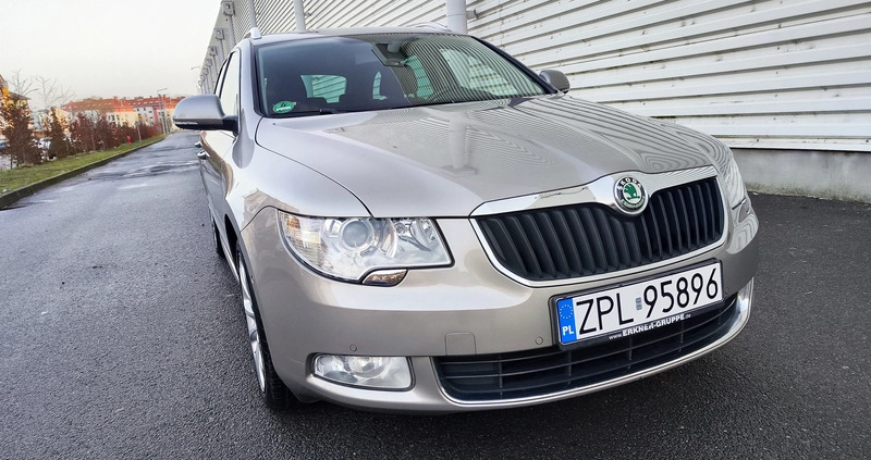 Skoda Superb cena 29900 przebieg: 248000, rok produkcji 2010 z Szczecin małe 596